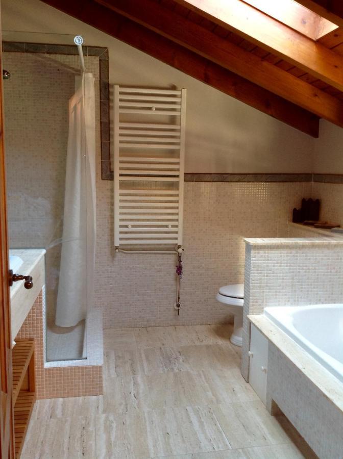 Casa De La Tila Apartment Arenas De Cabrales Luaran gambar