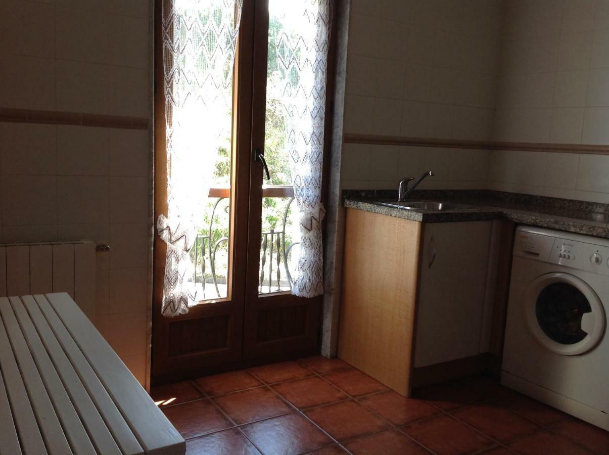 Casa De La Tila Apartment Arenas De Cabrales Luaran gambar