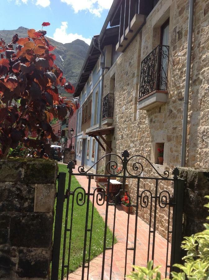 Casa De La Tila Apartment Arenas De Cabrales Luaran gambar