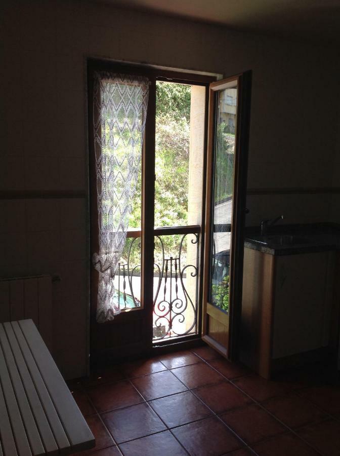 Casa De La Tila Apartment Arenas De Cabrales Luaran gambar