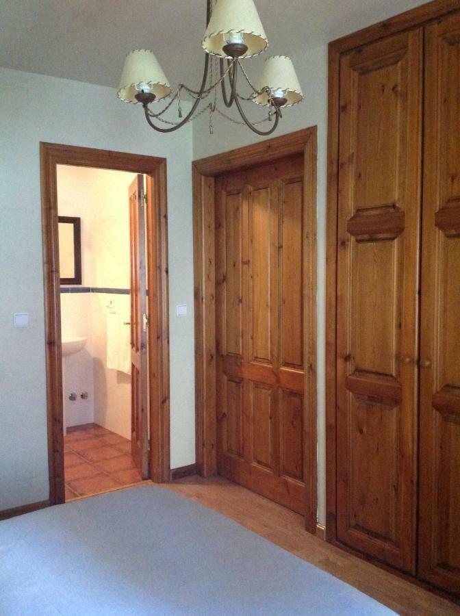 Casa De La Tila Apartment Arenas De Cabrales Luaran gambar