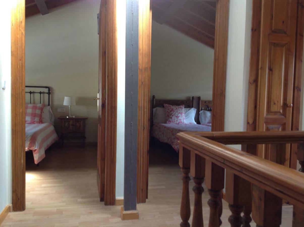 Casa De La Tila Apartment Arenas De Cabrales Luaran gambar